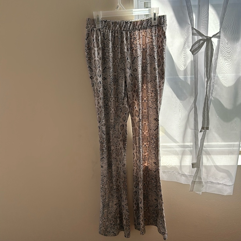 Size Small Snake Print Flowy Pants